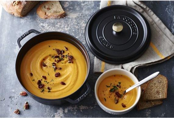 Actual product image Staub La Cocotte (24 cm, Casserole + Stewpot, Cast iron)