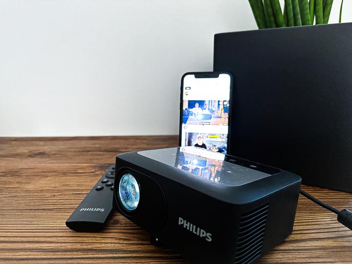 Actual product image Philips NEOPIX 110 video projector (HD, 100 lm, 1.47:1)
