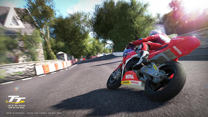 Actual product image Bigben TT Isle of Man - Ride on the Edge video game Basic PlayStation 4 Dutch, French - (PS4, FR)