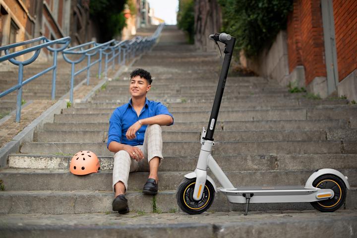Actual product image Segway-Ninebot MAX G30LE (25 km/h, 40 km, 350 W)