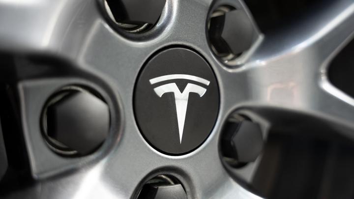 Produktbild Made4EV Radnabenabdeckungen mit Logo (4x) für Tesla Model 3/Y/S