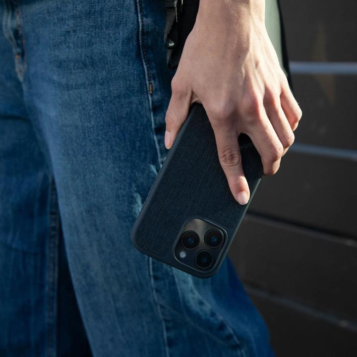 Productafbeelding Incase ICON Hoesje voor MagSafe voor iPhone 16 Pro - Navy Woolenex (Apple iPhone 16 Pro)