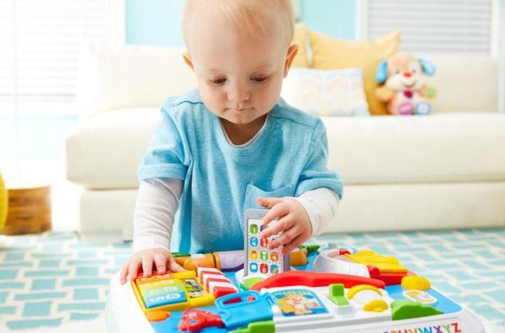 Produktbild Fisher-Price Lernspass Spieltisch