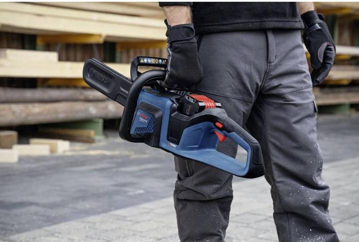 Actual product image Bosch Hausgeräte GKE 18V-40 (Battery chain saw)