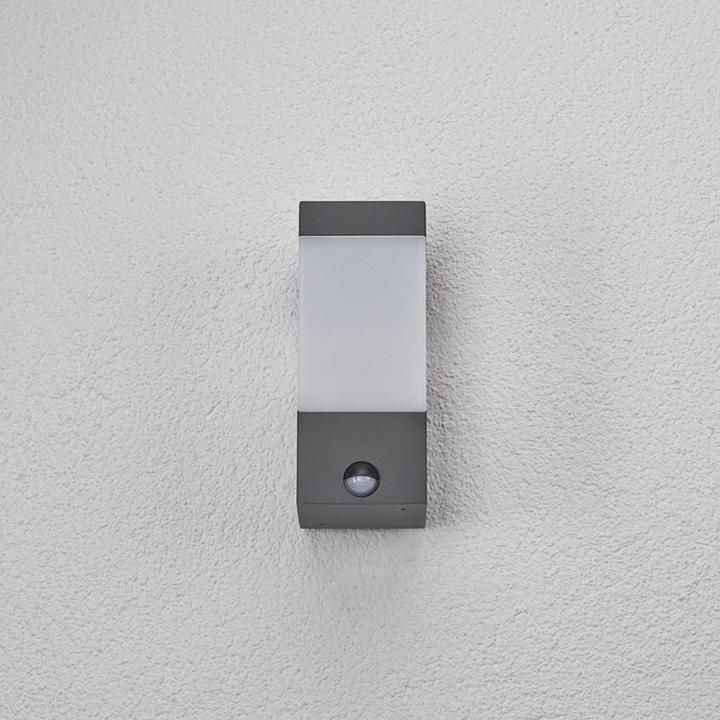 Actual product image Lucande Outdoor wall lamp Kiran with motion detector (790 lm, E27, IP44)