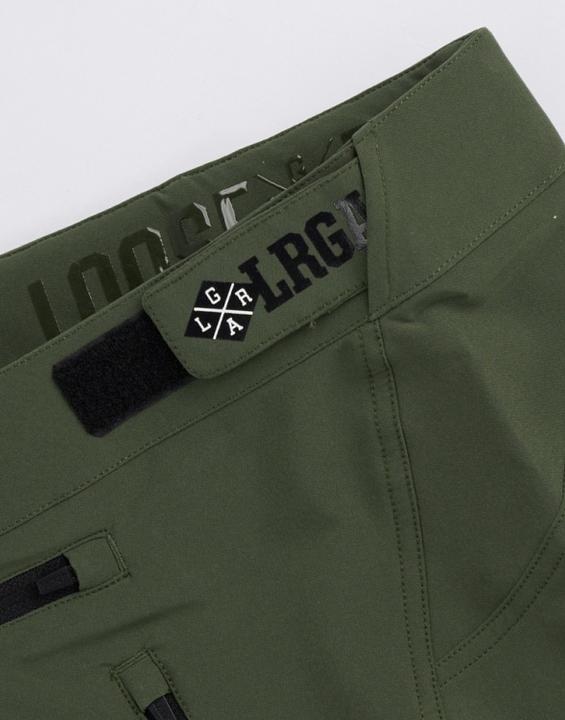 Actual product image Loose Riders C/ Evo Shorts (32)