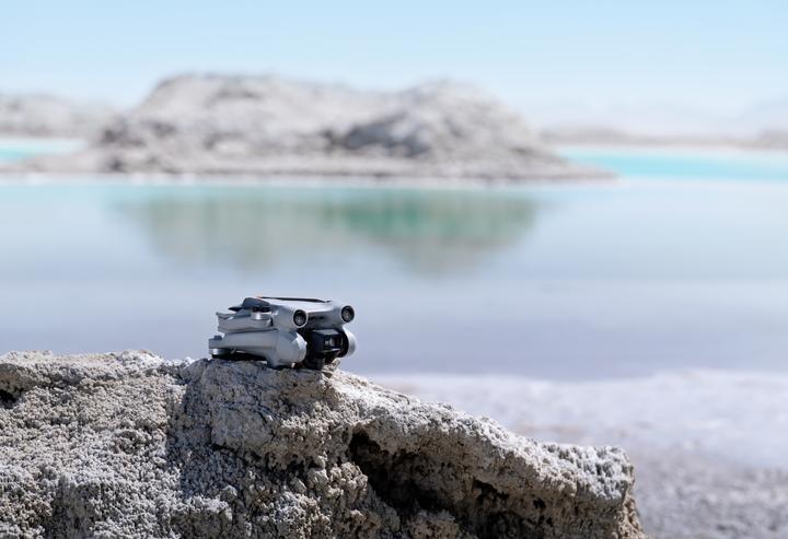 Immagine prodotto DJI Mini 3 Pro con controller RC (34 min, 249 g, 48 Mpx)