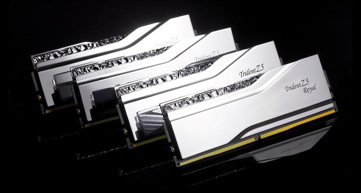 Actual product image G.Skill TRIDENT Z5 ROYAL RGB DDR5 2X48GB 6800MHZ CL34 SILVER F5-6800J3446F48GX2-TR5S (2 x 48GB, DDR5 RAM, DIMM)
