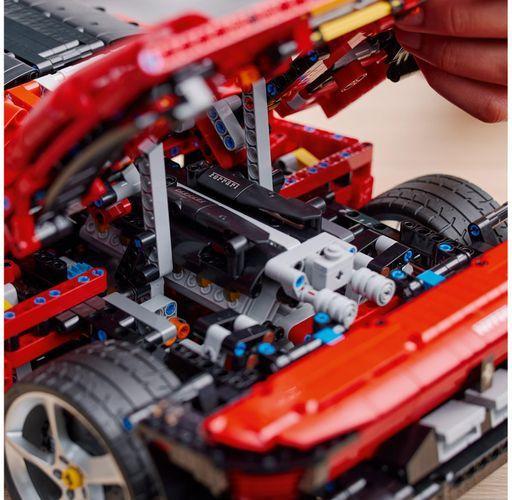 Produktbild LEGO Ferrari Daytona (42143, LEGO Technic)