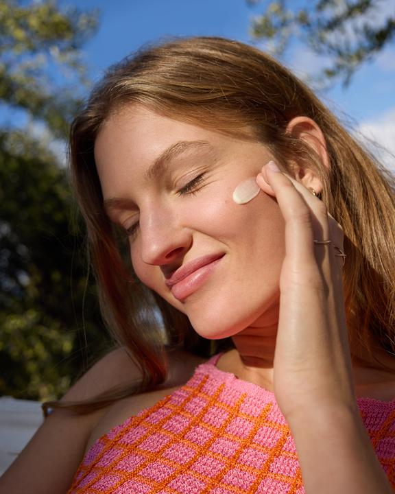 Produktbild NIVEA 2 in 1 Primer (Sonnencreme, SPF 50+, 30 ml)