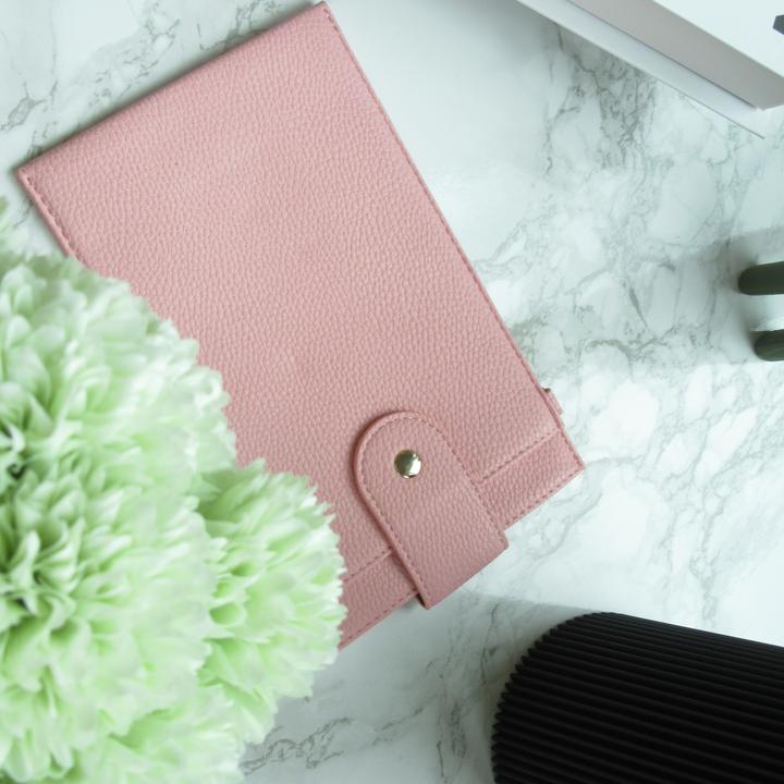 Produktbild PhoneLook Elegante universelle Smartphone Umhängetasche aus veganem Leder inkl. Umhängegurt aus Leder (vegan)