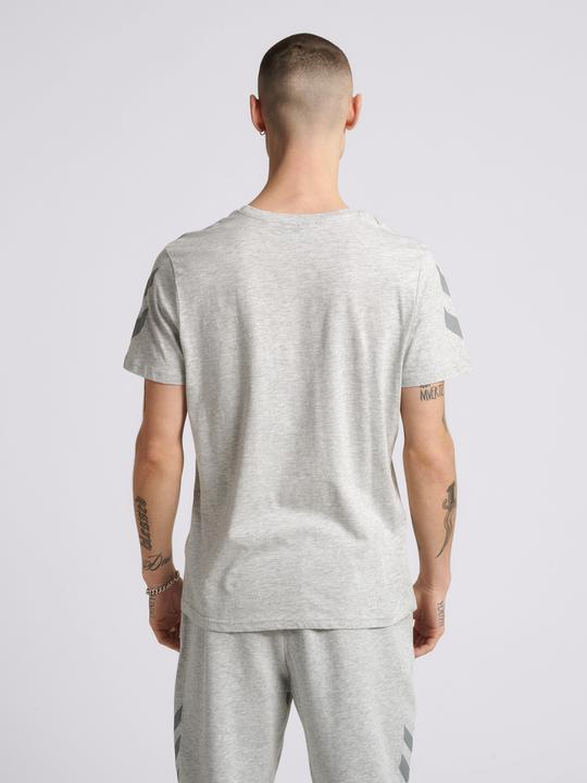 Actual product image hummel Legacy Chevron T-Shirt (XL)