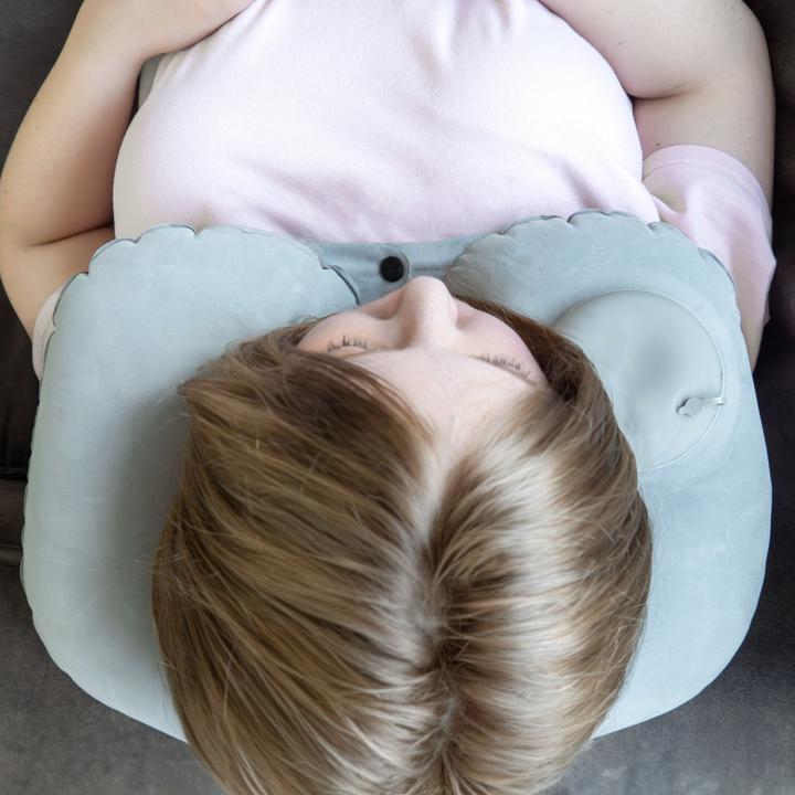 Actual product image Intirilife Inflatable neck pillow (Head & neck pillow)