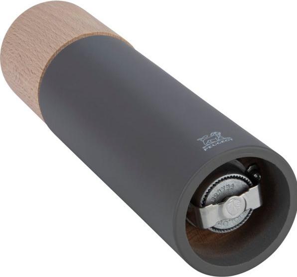 Actual product image Peugeot Boreal (Pepper)