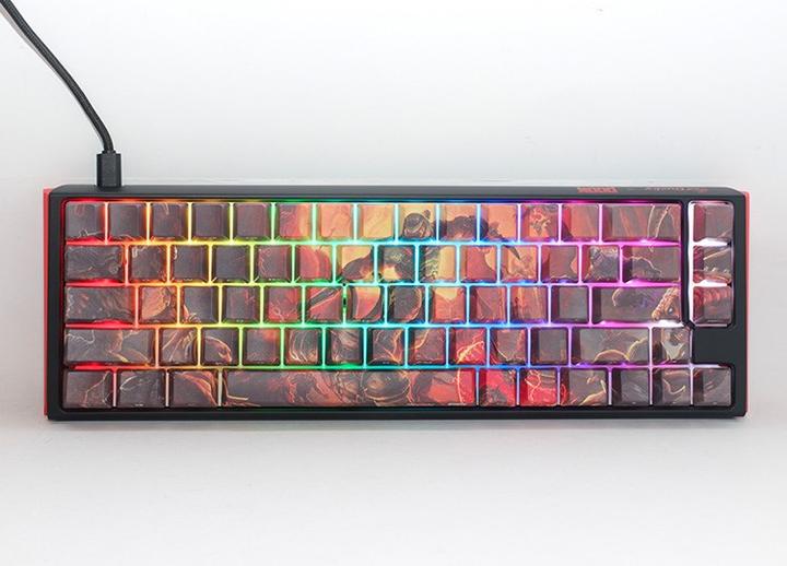 Image du produit Ducky x Doom One 3 SF Clavier de jeu, RGB LED - MX-Silent-Red (DE, Filaire)