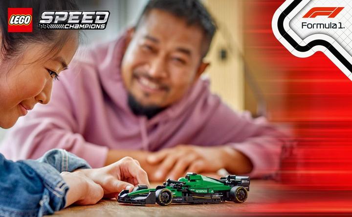 Actual product image LEGO Aston Martin Aramco F1 AMR24 Rennauto (77245, LEGO Speed Champions)