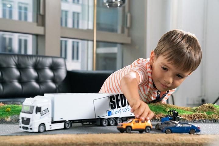 Immagine prodotto Bburago Camion Mercedes