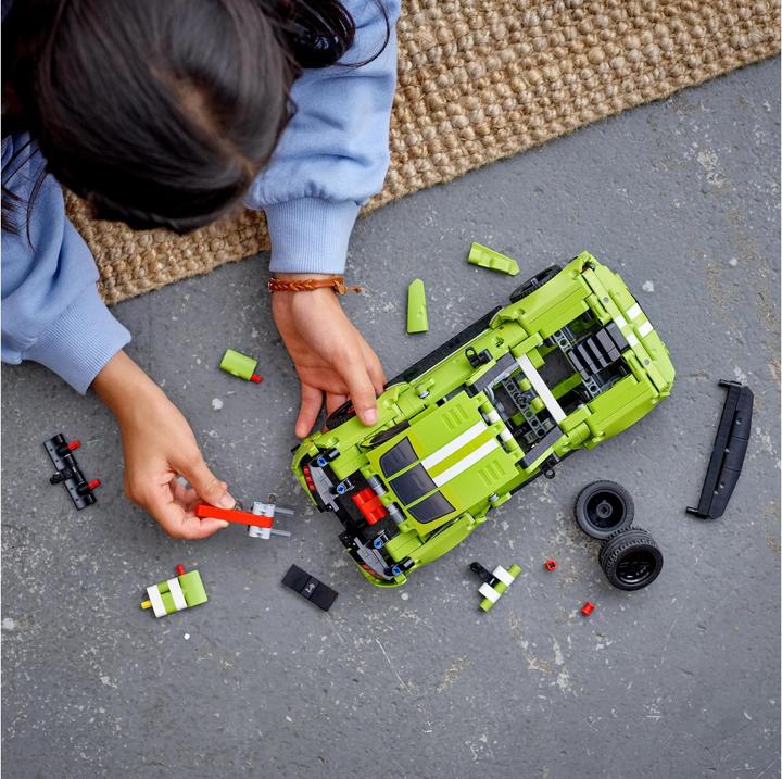 Actual product image LEGO Ford Mustang Shelby GT500 (42138, LEGO Technic)