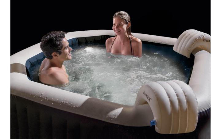 Actual product image Intex LED Hot tub