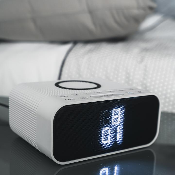 Actual product image KSIX Wuad Alarm Clock Wireless Charger 10w Bluetooth Speaker Fm Radio