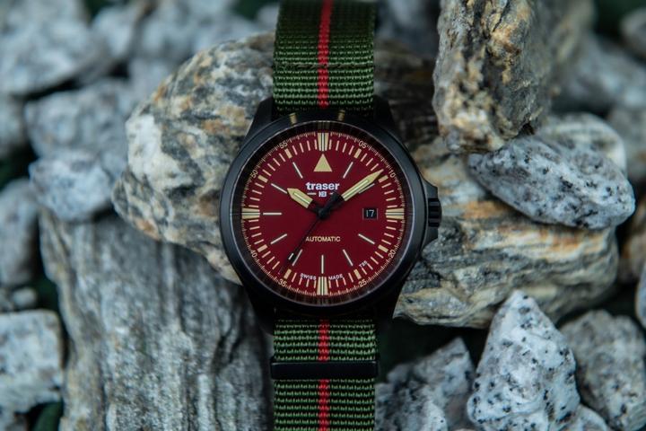 Actual product image Traser 100757 P67 Officer automatic men's watch 45mm 10ATM (Swiss made, 45 mm)