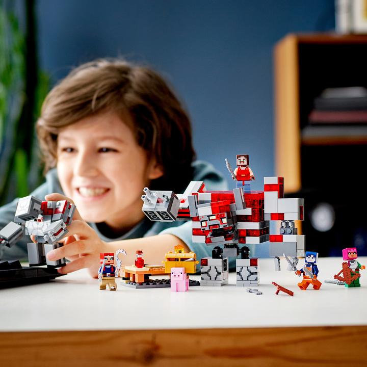 Actual product image LEGO The Redstone Showdown (21163, LEGO Minecraft)