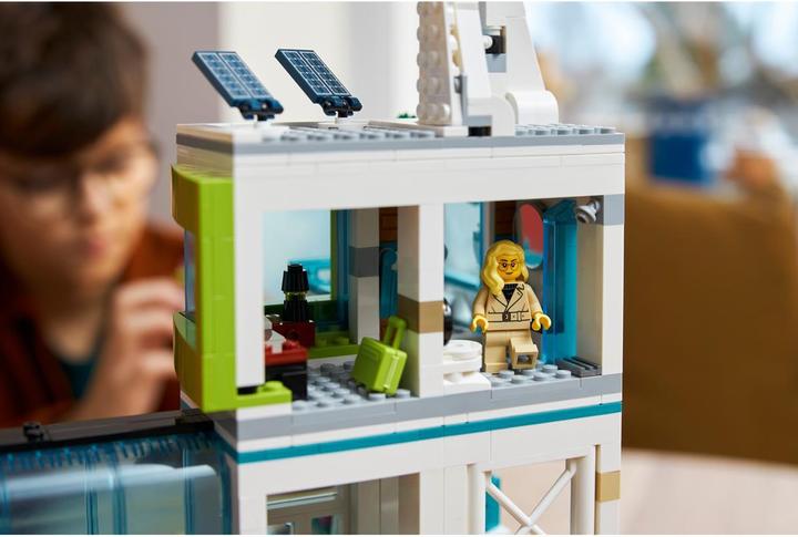Actual product image LEGO City centre (60380, LEGO City)