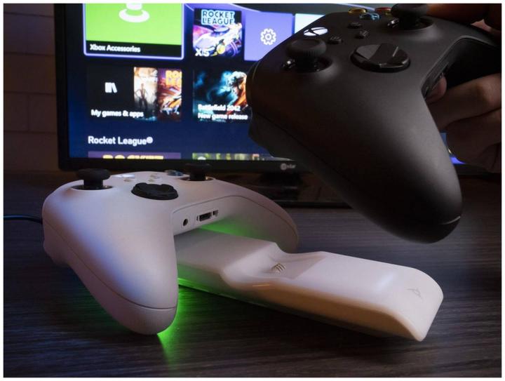 Produktbild PDP Metavolt Dual Charger (Xbox Series S, Xbox Series X, Xbox One X, Xbox One S)