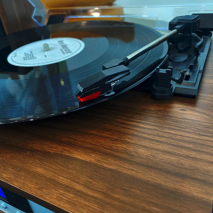 Actual product image Lenco MC-160WD (Bluetooth, Record player, 2x 10 W)