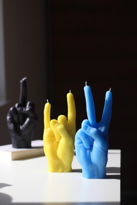 Actual product image Candle Hand Victory (1 pcs.)