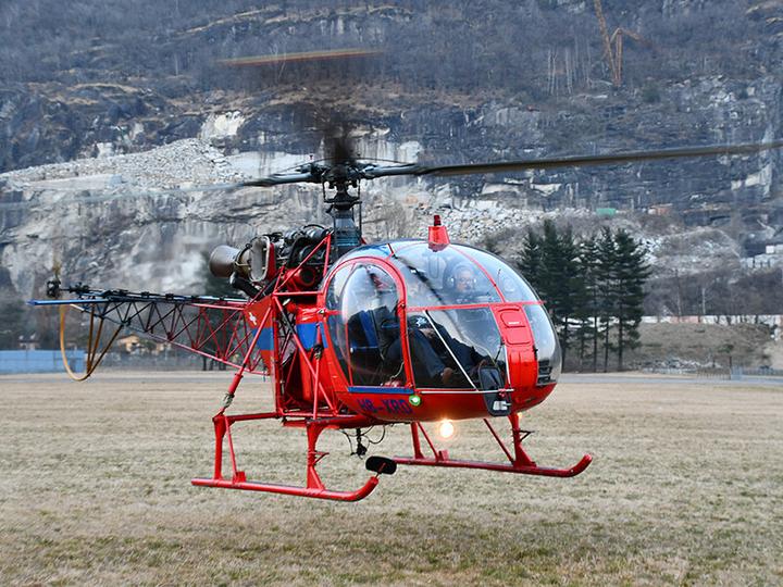 Actual product image Smartbox Lama SA315B helicopter flight of 30 minutes with briefing for 4 people (4 pers.)