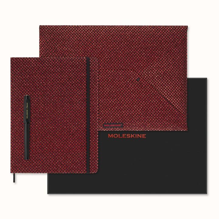 Actual product image Moleskine Shine collector's box red undated weekly calendar, black (30 x 25 cm, English)