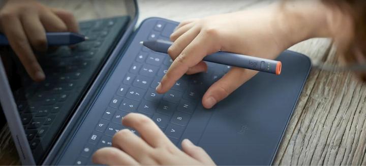 Actual product image Logitech Rugged Lite (DE, iPad 2021 (9th Gen), iPad 2019 (7th gene), iPad 2020 (8. Gen))