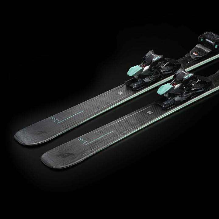 Image du produit Nordica Set Belle DC 72 + TP2 Light 11 FDT (162 cm, Avec fixations)