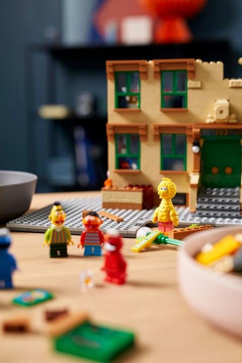 Immagine prodotto LEGO 123 Sesame Street (21324, LEGO Ideas, Set LEGO rari)