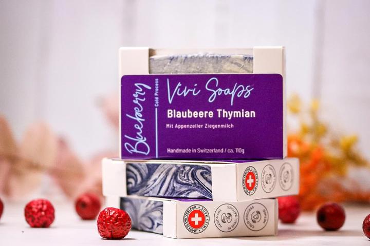 Actual product image Vivi Soaps Blueberry - thyme goat's milk soap (Hard soap)