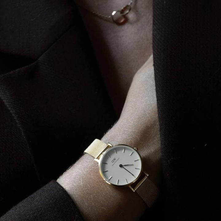 Actual product image Daniel Wellington Petite Evergold (Analogue wristwatch, 32 mm)