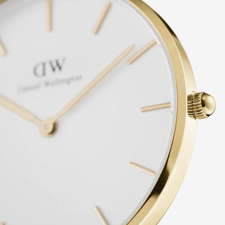 Actual product image Daniel Wellington Petite Evergold (Analogue wristwatch, 32 mm)