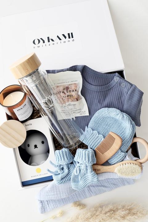 Image du produit Oykami Mama & Baby Geschenkbox Blau "Lugano" Boris - Teeflasche
