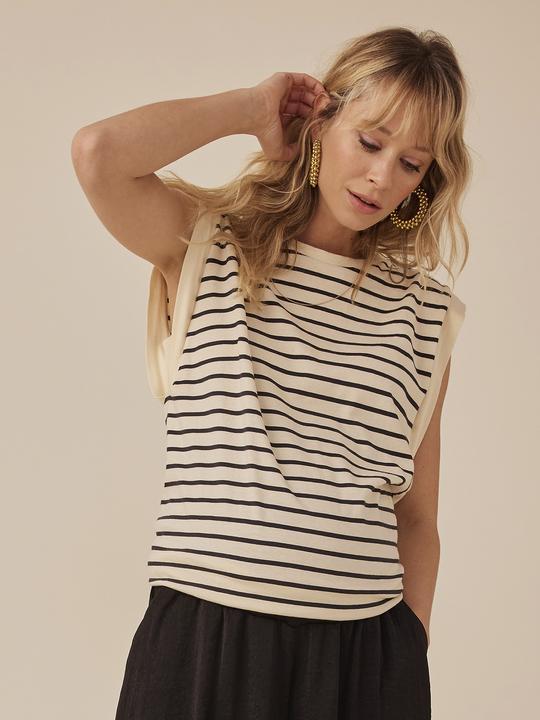 Envie de Fraise Maternity top with shoulder pads (W36/L38)