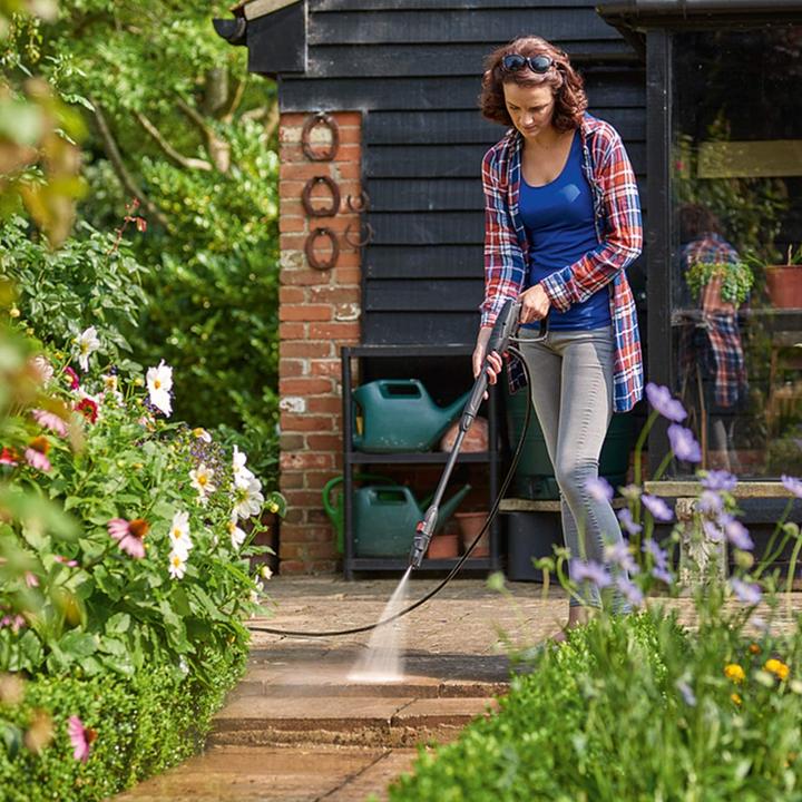 Actual product image Bosch Home & Garden UniversalAquatak 125 (Electrical connection)