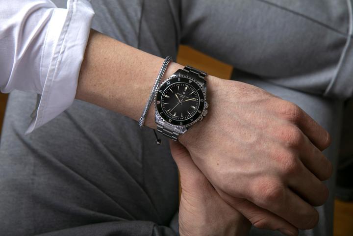 Image du produit Philipp Blanc montre argent avenches (Lunette tournante, 42 mm)