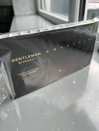 Actual product image Givenchy ZUSATZA Gentleman 22 EDP RP Sofistic 1 ml (Eau de parfum, 1 ml)