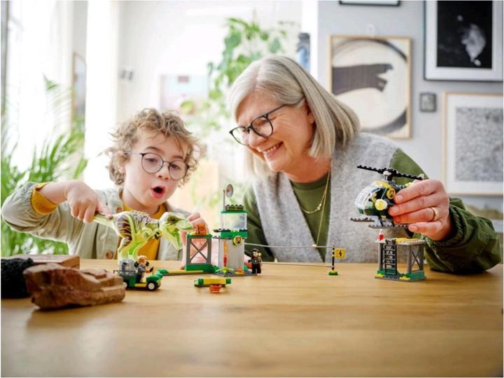 Produktbild LEGO T. Rex Ausbruch (76944, LEGO Jurassic World)