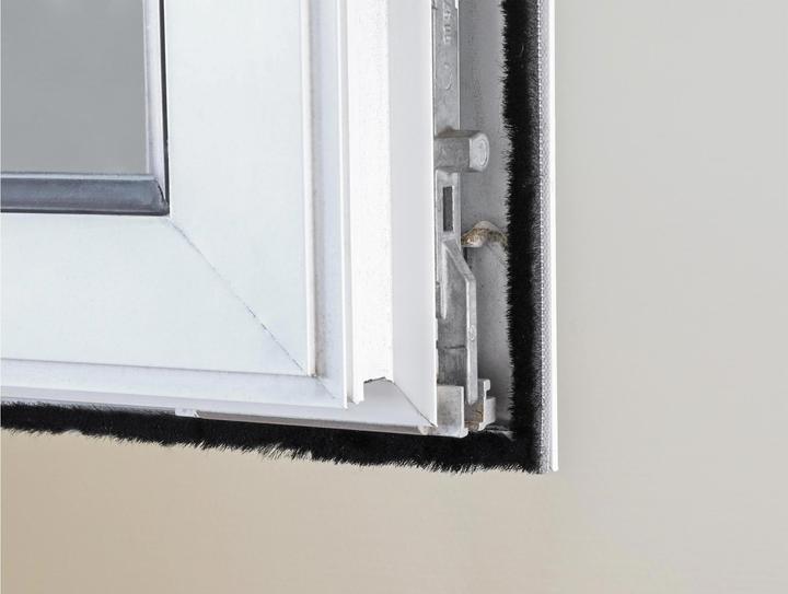 Produktbild Delock Bürstenstreifen selbstklebend 5mm - Länge 5
