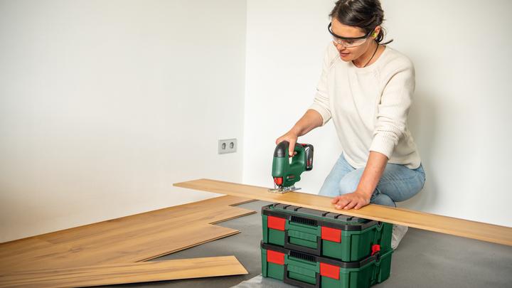 Actual product image Bosch Home & Garden EasySaw 18V-70