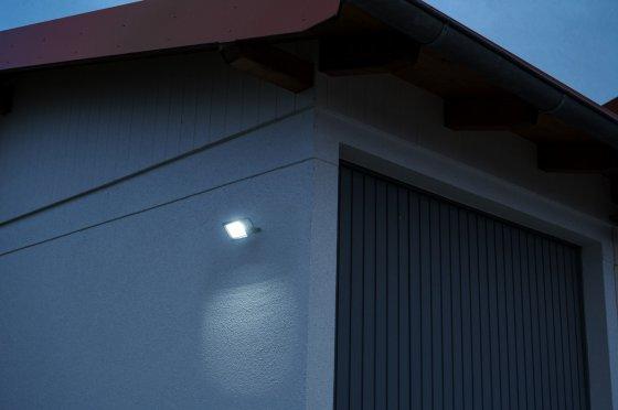 Actual product image Brennenstuhl LED spotlight JARO 3060, 2300lm, 20W, IP65 (2300 lm)