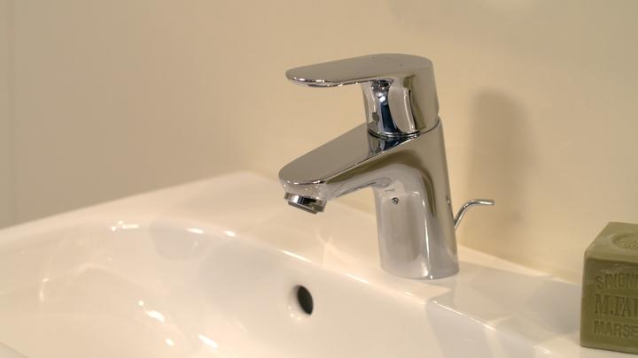Produktbild hansgrohe Focus Einhebel-Waschtischarmatur 70 mit Zugstangen-Ablaufgarnitur