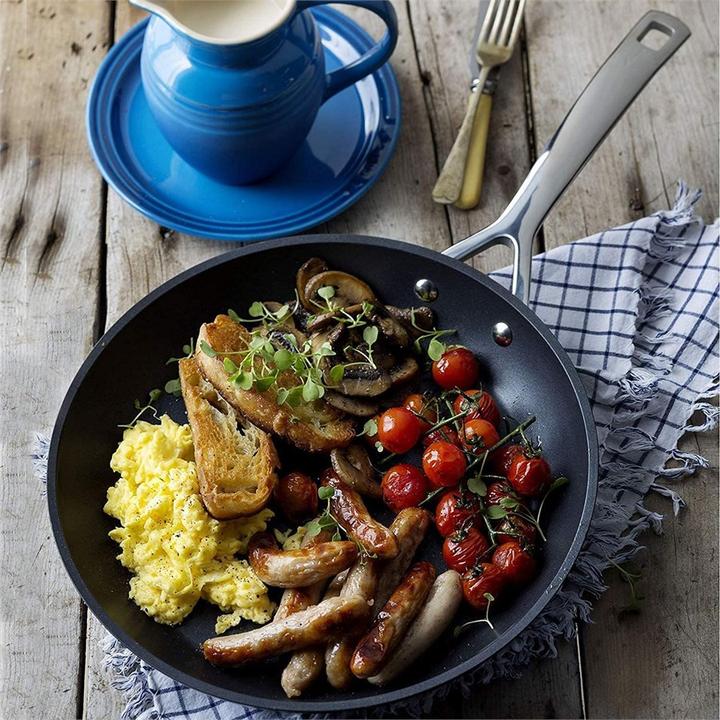 Actual product image Le Creuset Aluminium anti-adhesive (28 cm, Frying pan, Cast aluminium)