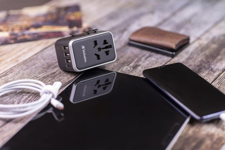 Produktbild Verbatim Universal Travel Adapter